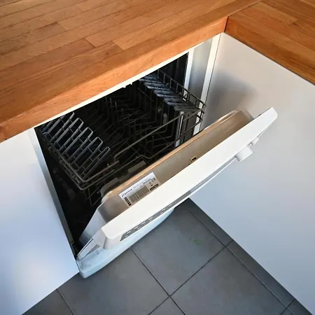 Appartamento Wilcza 3 - Dla 4 Osob - 260m Do Ambasady - Duzy Balkon Od Strony Dziedzinca - Wifi - Good Varsavia