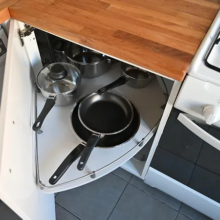 Wilcza 3: Spacious 4-person With Courtyard Balcony * Warsaw